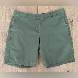 GAP SIZE 12 KHAKIS SHORTS